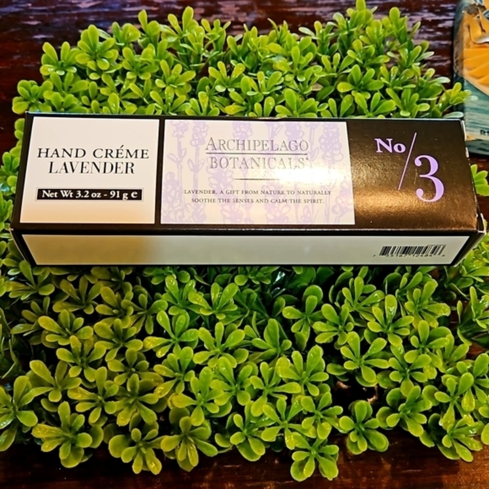 NWT ARCHIPELAGO LAVENDER HAND CREME 3.2 OZ NWT - Picture 2 of 2